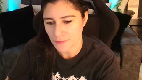 Snapshot of lucyli_ chatting on May 2026 02:58:01 PM LUCY online show from May 2026 02:58:01 PM