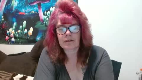 lucylling online show from November 2025 02:50:01 PM