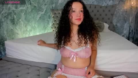 Lucy online show from September 2025 06:53:01 PM