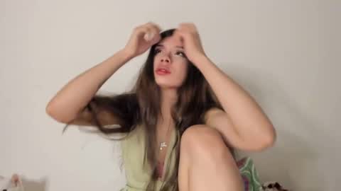 Snapshot of lucyportman chatting on June 2026 06:19:02 AM lucyportman online show from June 2026 06:19:02 AM