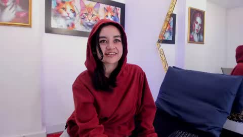 Snapshot of lucywalkeer chatting on June 2026 03:45:01 AM LucyWalkeer online show from June 2026 03:45:01 AM