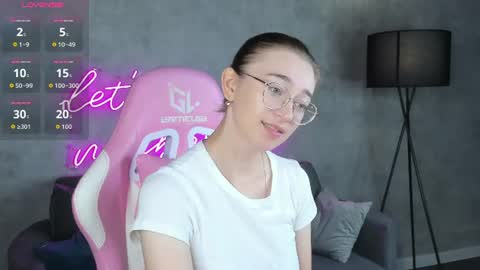 Snapshot of lucyy_green chatting on July 2026 12:52:02 AM Lucy online show from July 2026 12:52:02 AM