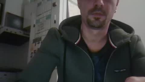 luffyman20 online show from December 2024 08:25:02 PM