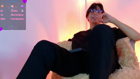 Lui online show from March 2026 03:23:02 AM