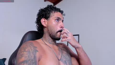 Snapshot of luigi1_ chatting on May 2026 01:14:02 AM Luigi Vitale online show from May 2026 01:14:02 AM