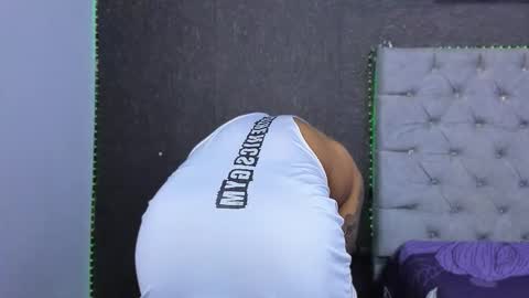 Luigi Independent model online show from November 2025 12:11:02 PM