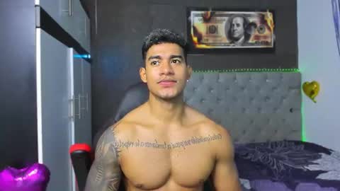 Snapshot of luigi_hot_ chatting on July 2026 03:03:01 PM Luigi Independent model online show from July 2026 03:03:01 PM
