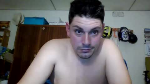 A slave to the mistress.. un esclavo para las amas dominantes. online show from October 2025 11:50:01 PM