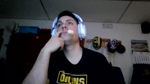 A slave to the mistress.. un esclavo para las amas dominantes. online show from February 2026 11:23:02 PM