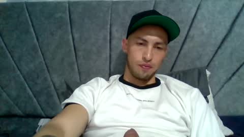Snapshot of luis_vergon__ chatting on August 2026 02:59:01 AM luis_vergon__ online show from August 2026 02:59:01 AM