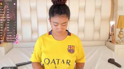 Snapshot of luisa_cameron chatting on January 2025 06:05:01 PM online show from January 2025 06:05:01 PM