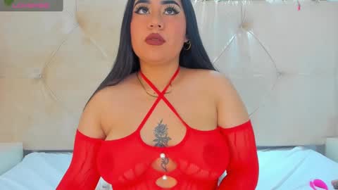 Snapshot of luisa_cameron chatting on January 2025 12:01:01 PM online show from January 2025 12:01:01 PM