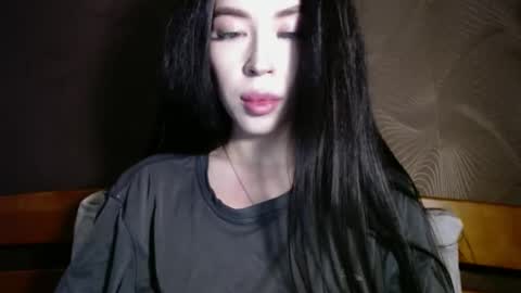 luisa lovedom online show from April 2026 03:25:02 PM