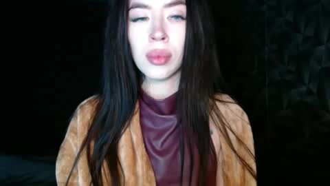 luisa lovedom online show from May 2026 06:48:02 PM