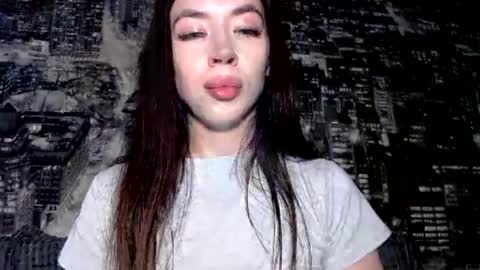 luisa lovedom online show from July 2026 03:27:01 PM
