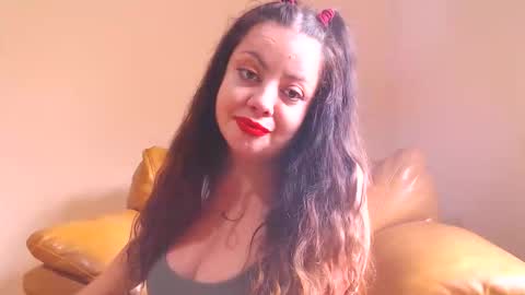 Snapshot of luisahornydoll chatting on October 2025 10:25:01 AM Cassie online show from October 2025 10:25:01 AM