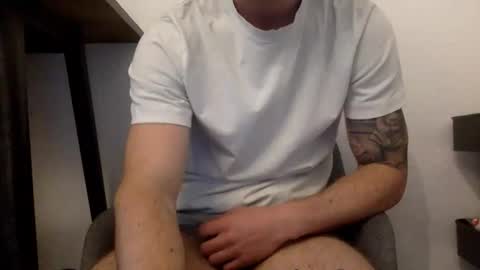 Snapshot of luisbadx chatting on May 2026 06:11:01 AM Luis Badx online show from May 2026 06:11:01 AM