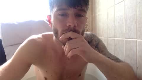 Snapshot of luisbadx chatting on May 2026 08:44:02 AM Luis Badx online show from May 2026 08:44:02 AM