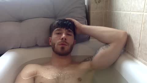 Snapshot of luisbadx chatting on May 2026 10:36:01 AM Luis Badx online show from May 2026 10:36:01 AM