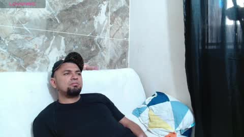 luiscameron1130 online show from April 2026 09:16:02 PM