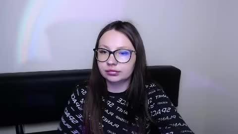 Luiza online show from May 2026 06:42:01 AM