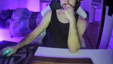 Snapshot of lukasschoetz chatting on January 2025 11:38:01 PM lukasschoetz online show from January 2025 11:38:01 PM