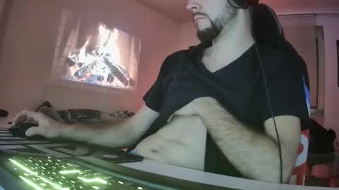 lukasschoetz online show from March 2026 07:20:02 PM