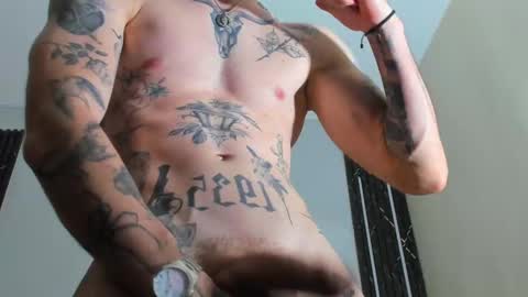 Snapshot of luke_davis01 chatting on February 2025 05:36:02 PM LUKE online show from February 2025 05:36:02 PM