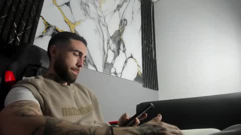 Snapshot of luke_davis01 chatting on September 2025 01:21:01 PM LUKE online show from September 2025 01:21:01 PM