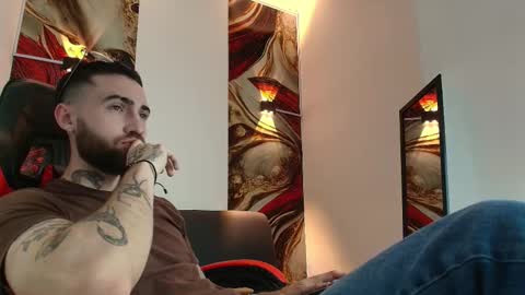 Snapshot of luke_davis01 chatting on September 2025 01:14:02 PM LUKE online show from September 2025 01:14:02 PM