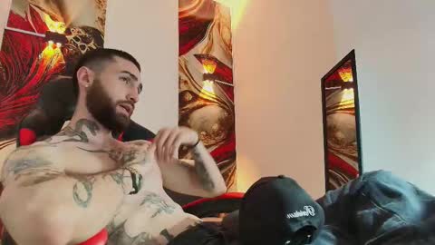 Snapshot of luke_davis01 chatting on October 2025 01:42:02 PM LUKE online show from October 2025 01:42:02 PM