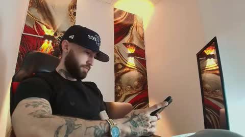 Snapshot of luke_davis01 chatting on October 2025 01:34:01 PM LUKE online show from October 2025 01:34:01 PM