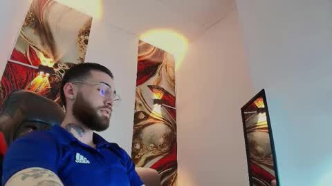 Snapshot of luke_davis01 chatting on November 2025 01:26:02 PM LUKE online show from November 2025 01:26:02 PM