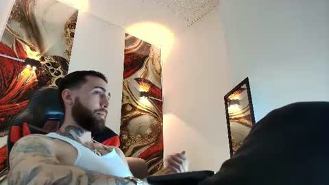 Snapshot of luke_davis01 chatting on June 2026 01:21:02 PM LUKE online show from June 2026 01:21:02 PM