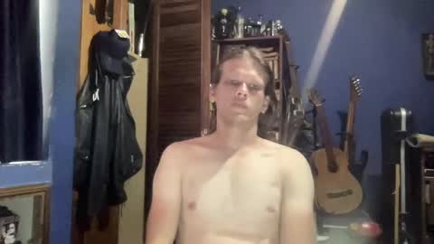 Snapshot of luke_walkeer chatting on April 2026 06:37:01 PM luke_walkeer online show from April 2026 06:37:01 PM