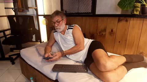 Snapshot of lukecrews chatting on March 2025 04:35:02 PM Luke Crews online show from March 2025 04:35:02 PM