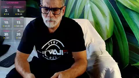 Snapshot of lukecrews chatting on January 2026 06:46:01 PM Luke Crews online show from January 2026 06:46:01 PM