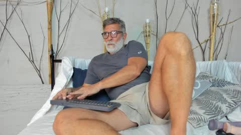 Luke Crews online show from April 2026 07:26:02 PM