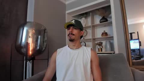 Luke Taylor online show from November 2025 04:33:02 AM