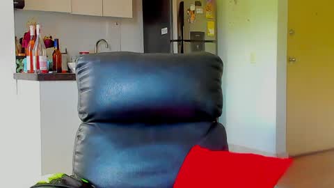 Snapshot of lukeglanton17 chatting on May 2026 03:29:02 PM Luke online show from May 2026 03:29:02 PM
