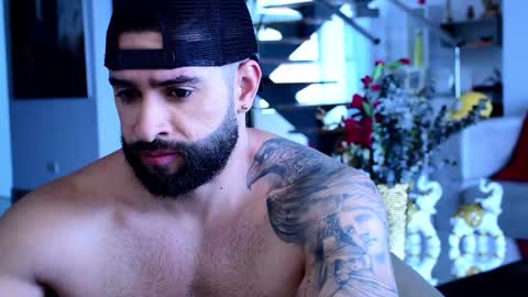 Lukhas f4f online show from February 2025 04:56:02 PM