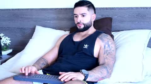 Lukhas f4f online show from September 2025 05:51:02 PM