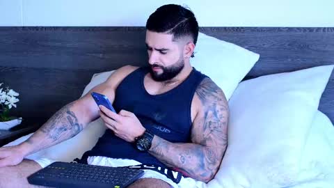 Lukhas f4f online show from October 2025 05:21:02 PM