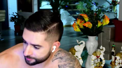 Lukhas f4f online show from March 2026 12:17:02 AM