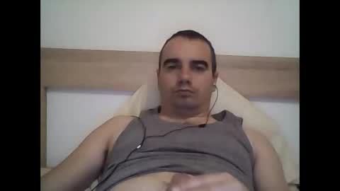 Snapshot of lukixxxx chatting on February 2026 06:28:02 PM lukixxxx online show from February 2026 06:28:02 PM