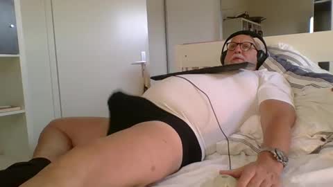 luley58 online show from December 2024 09:01:01 AM