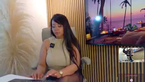 Snapshot of lulu_072 chatting on July 2026 03:23:01 AM lulu online show from July 2026 03:23:01 AM