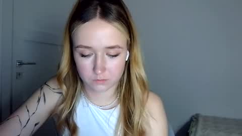 Lulu Baby18 online show from April 2026 08:21:01 PM