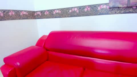 Snapshot of lulu_james chatting on November 2025 05:01:02 PM I AM LULU online show from November 2025 05:01:02 PM