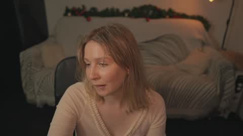 Snapshot of lulu_lovett chatting on January 2025 01:02:02 PM lulu_lovett online show from January 2025 01:02:02 PM